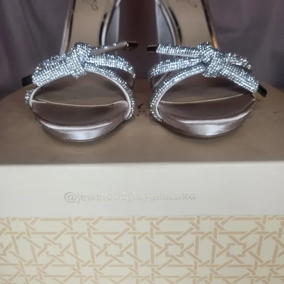 Jewel Badgley Mischka Lexie Knotted Platform Block Heel Champagne