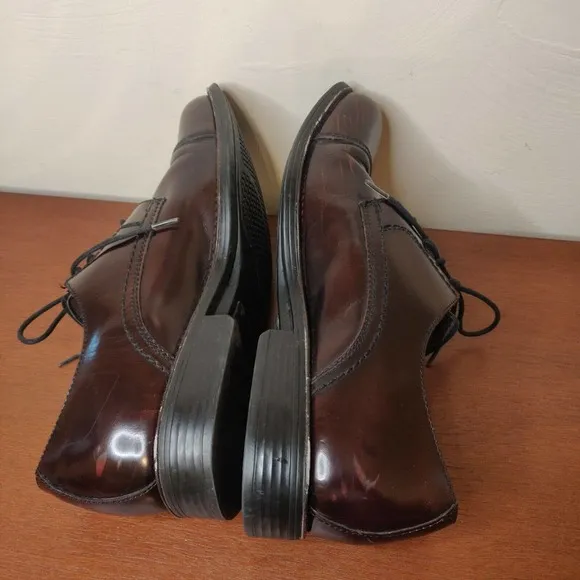 Johnston &amp; Murphy Men's Dress Shoes Brown Leather Size 8.5 Lace Up.