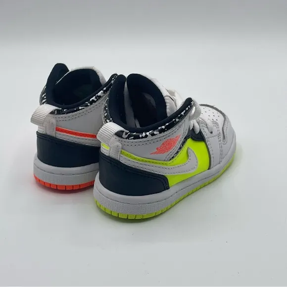 Jordan 1 Mid Notebook Hyper Crimson/Volt