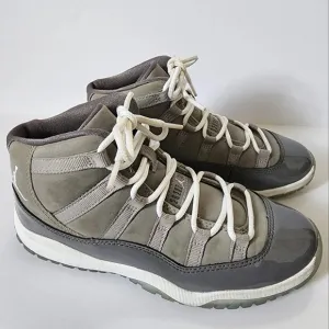 🏀Jordan 11 Retro Boys High Cool Grey Sneakers High Top Grey/White Shoes, sz 3Y