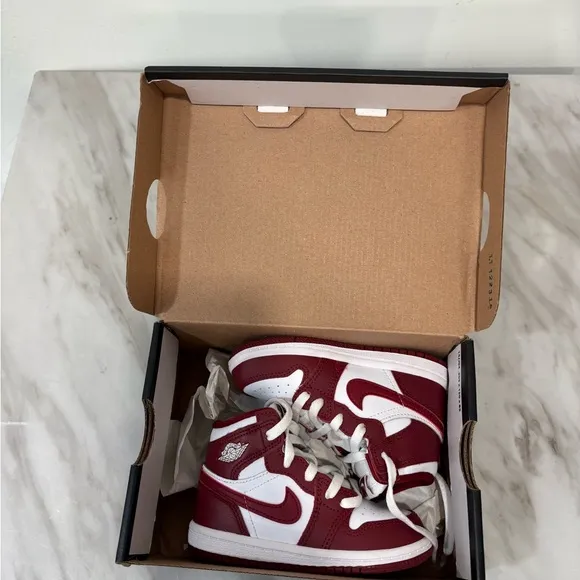 Jordan 1s High- Top Burgundy and White