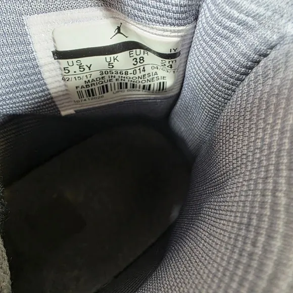 Jordan 8 Retro Cool Grey Sneakers Youth High Top Shoes 5.5Y womens 7