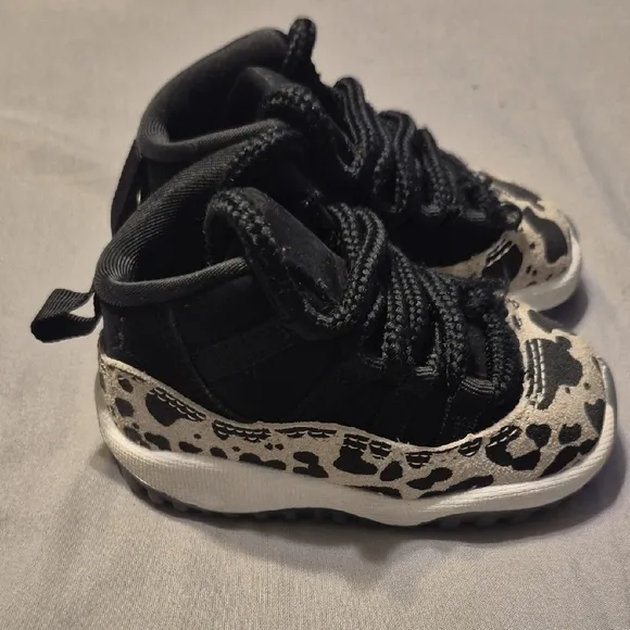 Jordan Black and White Baby High-Top Shoes