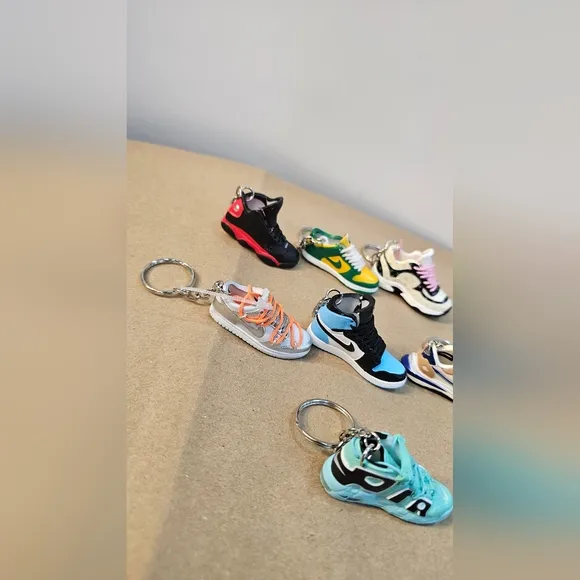 Jordan Black and Yellow Sneaker Accessories