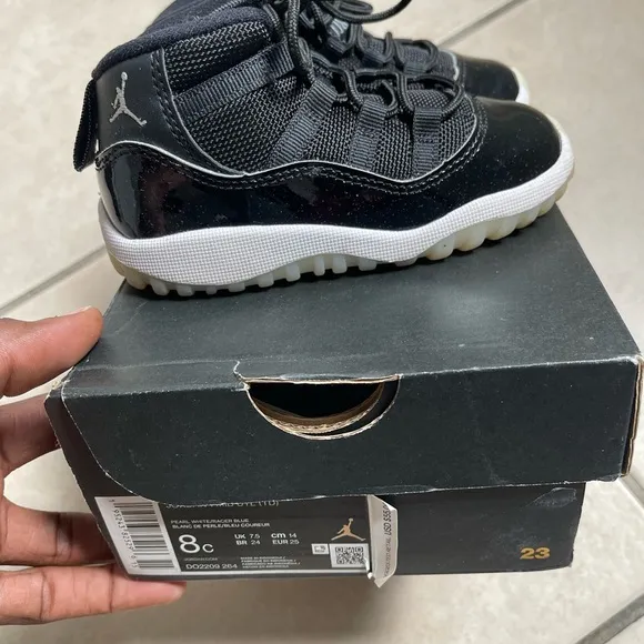 Jordan Black Sneakers Classic High-Top Design