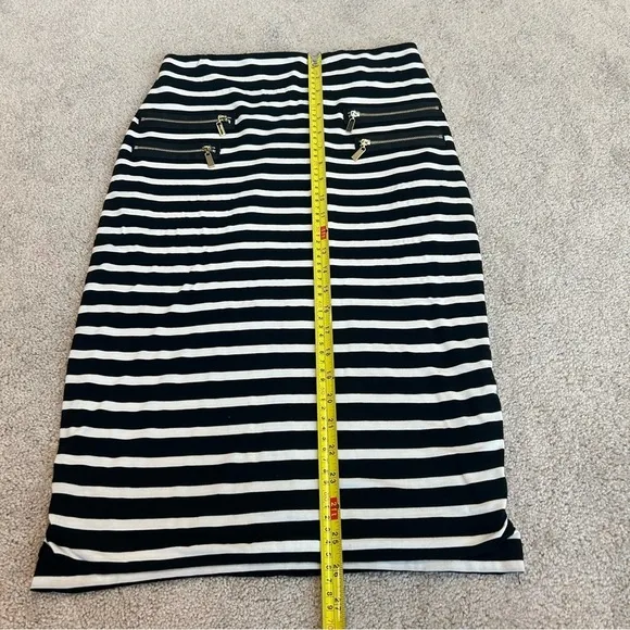 JOSEPH RIBKOFF black white Striped Zip Pencil Skirt Sz 4
