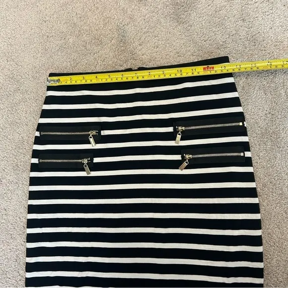 JOSEPH RIBKOFF black white Striped Zip Pencil Skirt Sz 4