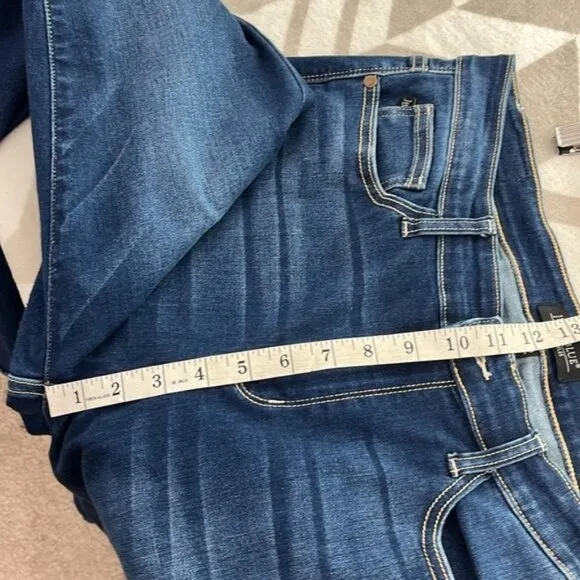 Judy Blue NWOT Women's Dark Wash Raw Hem Flare Jeans size 15/32