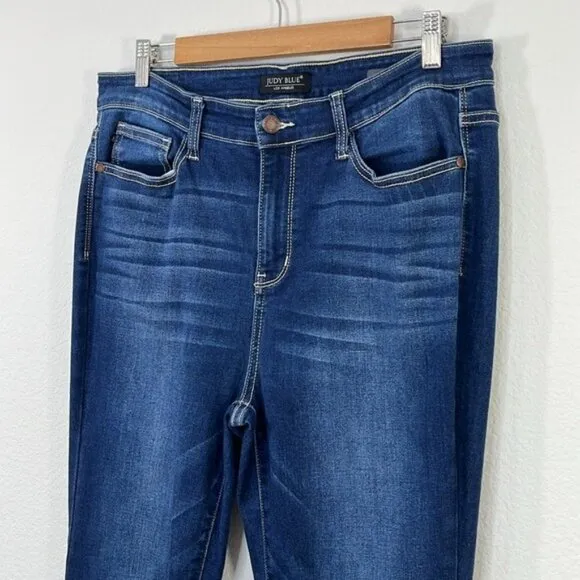 Judy Blue NWOT Women's Dark Wash Raw Hem Flare Jeans size 15/32
