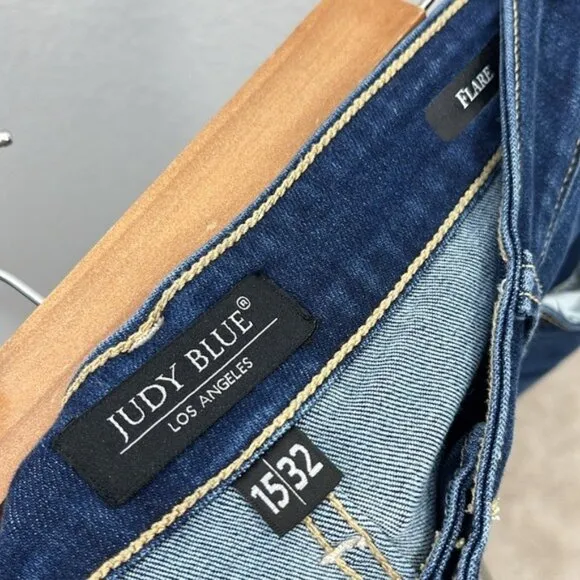 Judy Blue NWOT Women's Dark Wash Raw Hem Flare Jeans size 15/32