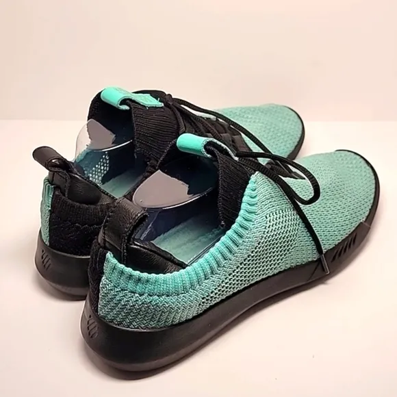 K-Swiss Gen-K Icon Tennis Shoes Sneakers Cockatoo Knit Lace-up Green Black 9
