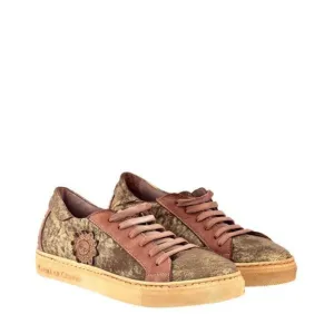 Karma of charms shoes like new