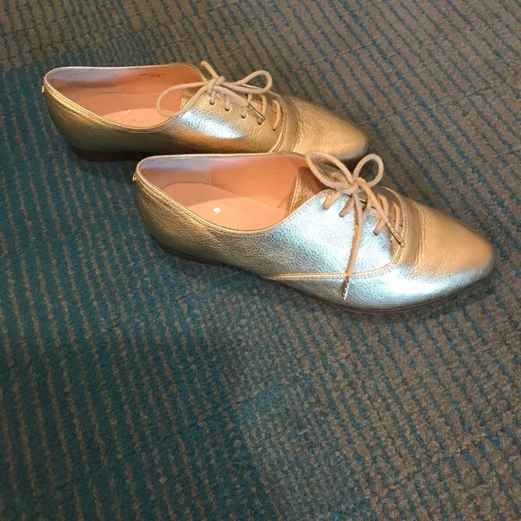 Kate Spade gold shoes 5.5