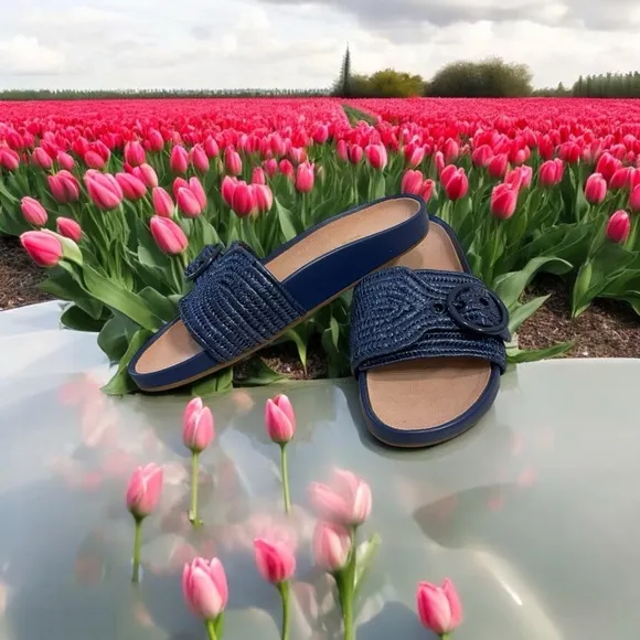 Kate Spade Outerspace Blue Maribelle Sandals size  8  NIB