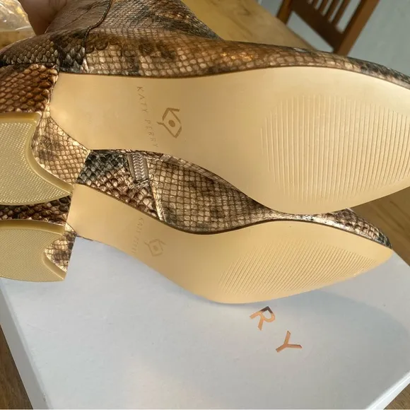 Katy Perry The Rich Snakeskin Ankle Boots Brown Women’s 5.5 NWT Box