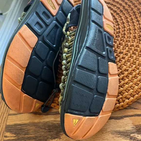 KEEN Uneek Stripes Sandals