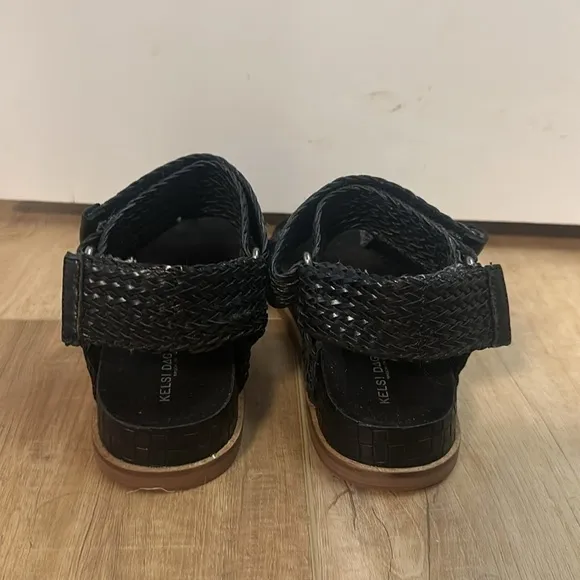 Kelsi Dagger Brooklyn Spark black woven sandals size 6.5