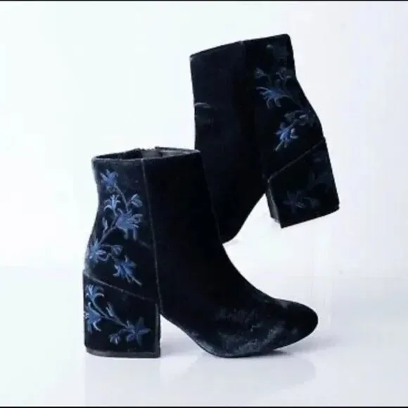 Kenneth Cole Renna Velvet Spring Whimsical Floral Chic Embroidered Boots Blue