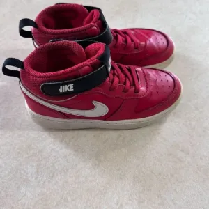 Kids Nike borough mid 2 Red High-Top Sneakers size 10C kids shoes toddler