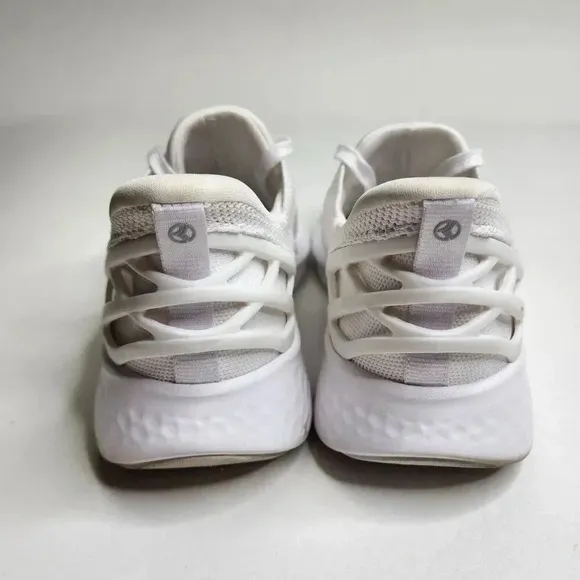 Kizik Athens Signature Cage White Slip On Shoes Sneakers Hands Free Size 7.5