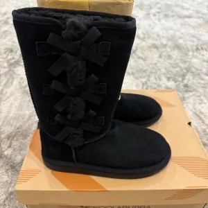 Koolaburra Victoria Girls Black Suede Boots Bow 3