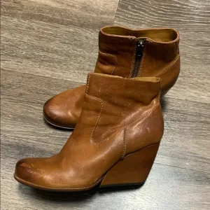 Kork-Ease Boots