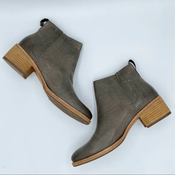 Kork-Ease Grey Leather Mindo Chelsea Bootie Size 9.5