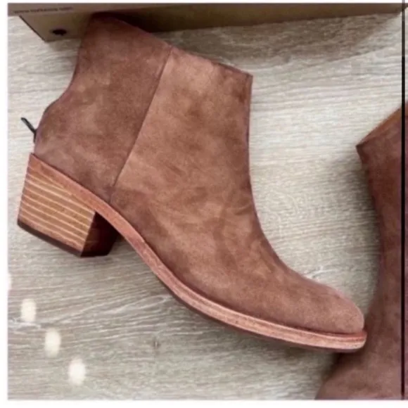 KORK-EASE® Kecia Suede Booties NWT size 9.5