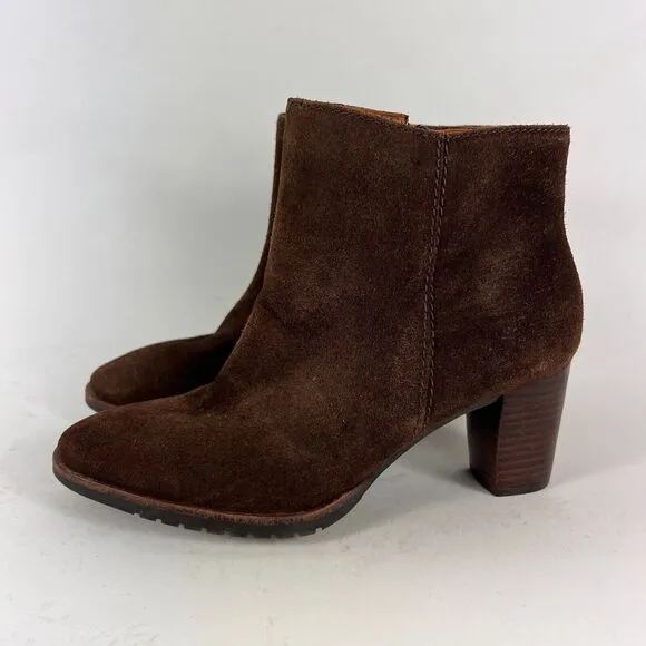 L. L. Bean ankle heeled booties women's size 7 brown suede minimalist boots