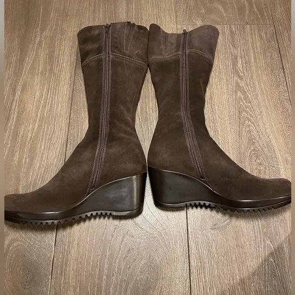 La Canadienne Brown Leather Platform Boots Size 8