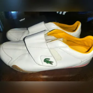 Lacoste Men's Paris Punched Shoes Sz 10.5 US, EU 44 - Vintage White &amp; Yellow