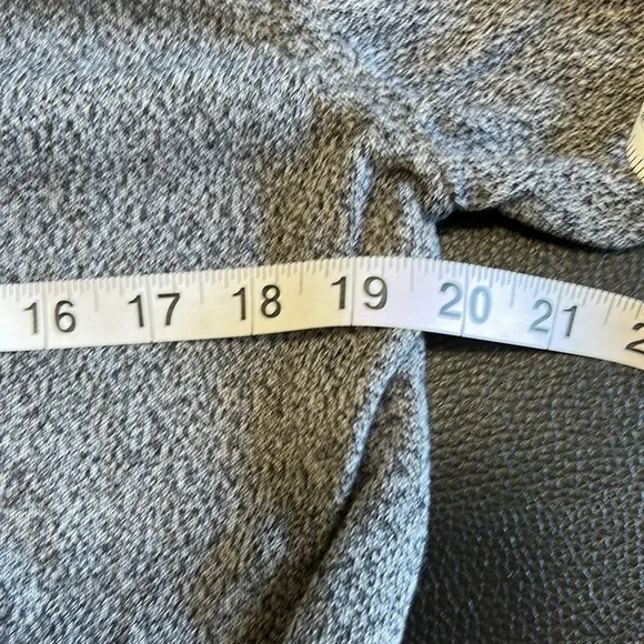 LACOSTE Mens V Neck Cotton Sweater Classic Fit Marled Jersey Grey Sz M