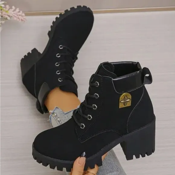 Ladies black chunky heel lace up boots sz 8