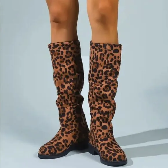 Ladies leopard print boots sz 8.5