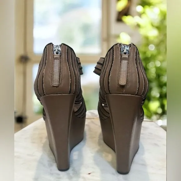 L.A.M.B. Y2K 90s Bernadette Leather Sandals Wedges Heels Size 7.5