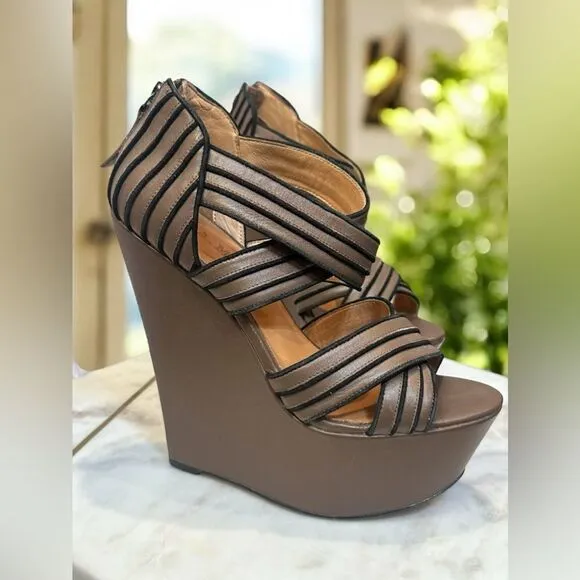 L.A.M.B. Y2K 90s Bernadette Leather Sandals Wedges Heels Size 7.5