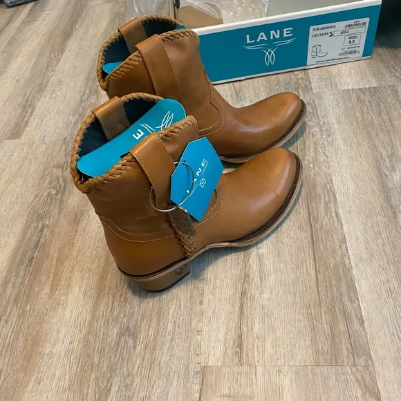Lane Boots shorties