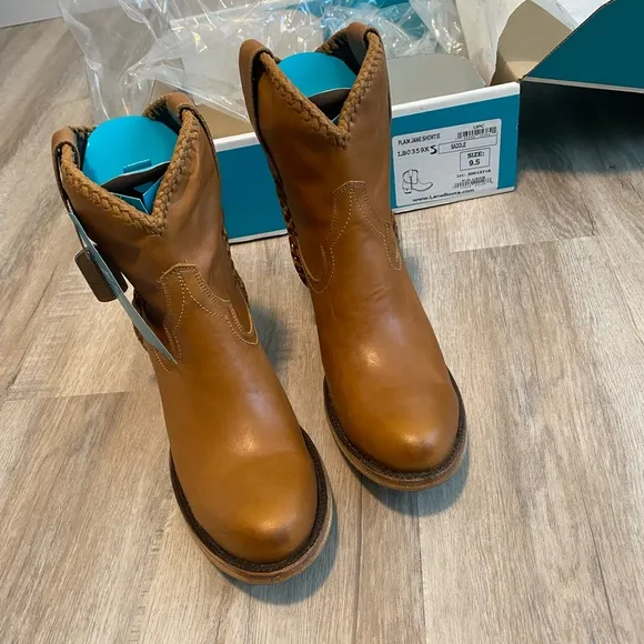Lane Boots shorties