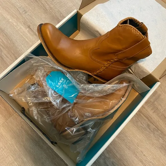 Lane Boots shorties