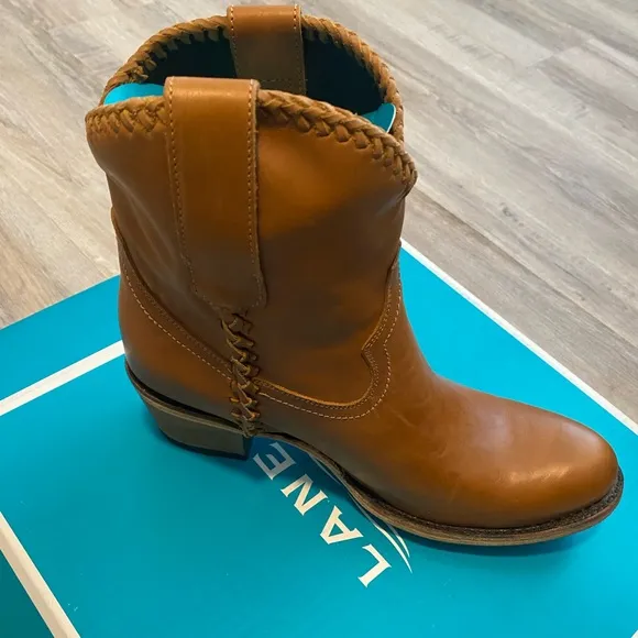 Lane Boots shorties