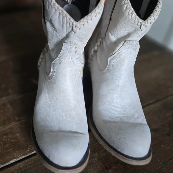 Lane Plain Jane Ceramic Crackle Women's Western Ankle Bootie Size 8