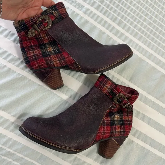 Lartiste Scottala burgundy leather plaid ankle Boots size 38