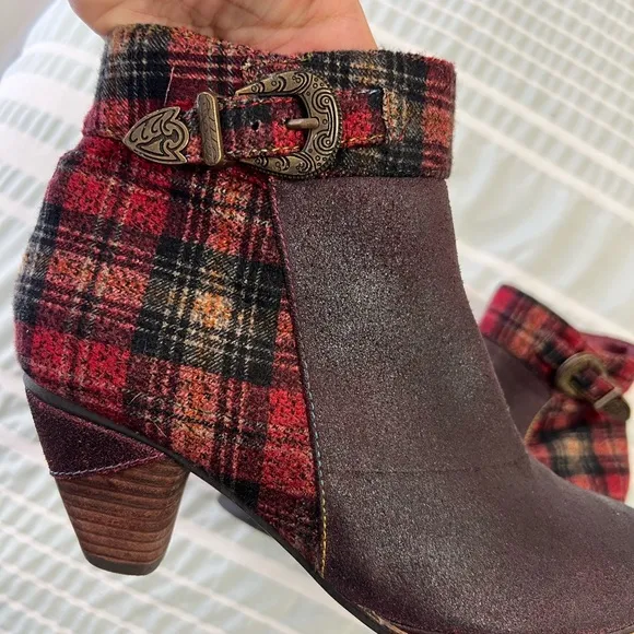 Lartiste Scottala burgundy leather plaid ankle Boots size 38