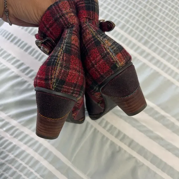 Lartiste Scottala burgundy leather plaid ankle Boots size 38