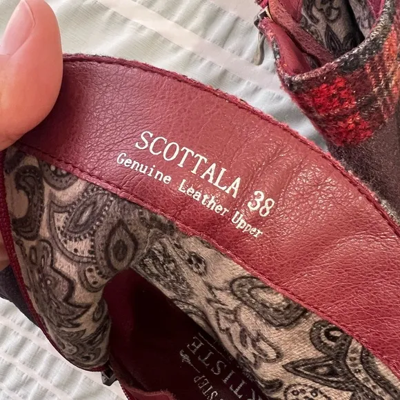 Lartiste Scottala burgundy leather plaid ankle Boots size 38