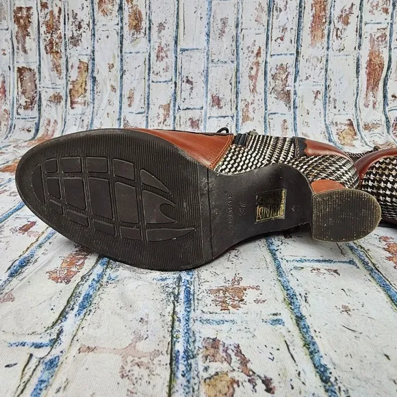L'Artiste Victorian Ankle Bootie Brown &quot;Bewitch Plaid&quot; Size EU 37 US 6.5M Beauty