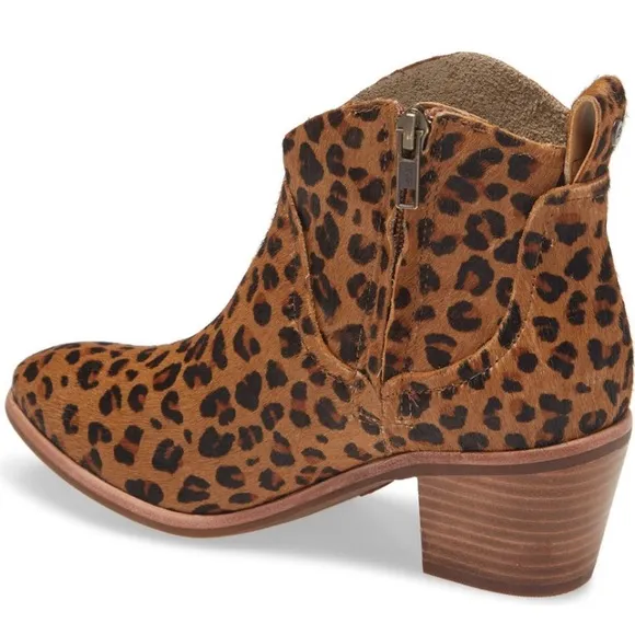 📣❣️LAST ONE❣️ NEW UGG Leopard Boots Booties
