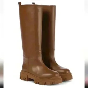 Leather caramel knee High boots EU sz 42 ( US 9.5) 26 cm
