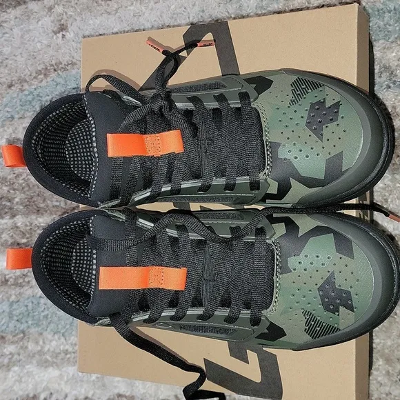 Leatt New Camo Mens Size 9.5 Shoe 3.0 Flat Mid-Top Design Shoes