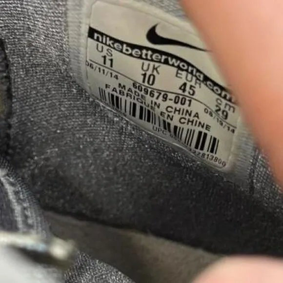 Lebron James VII Nike basketball shoes